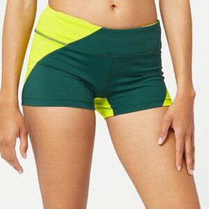 Rabbit First Place 2.5" Short NWT